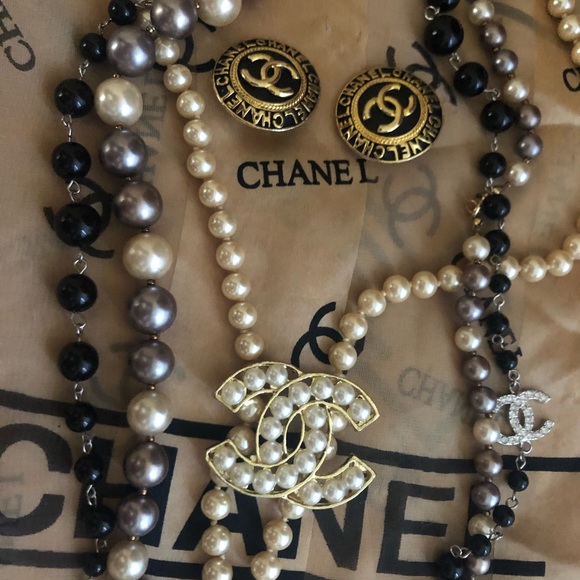 CHANEL pearl necklace set / Chanel Scarf/ Chanel earrings - Picture 4 of 5